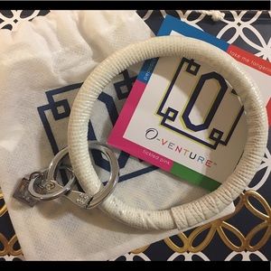 Luxe O-Venture Key Ring